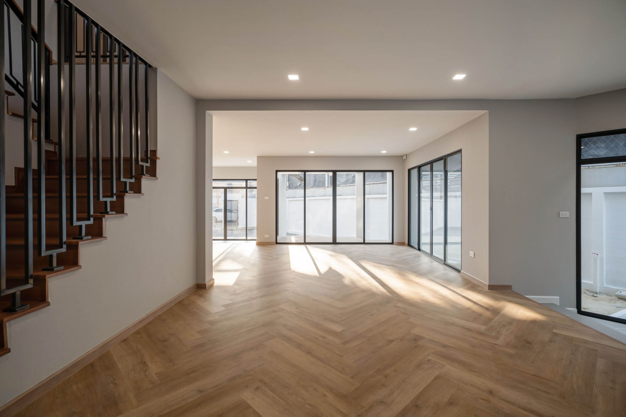 อัปเกรดพื้นบ้านให้ทันสมัยด้วยกระเบื้องยาง SPC.jpg