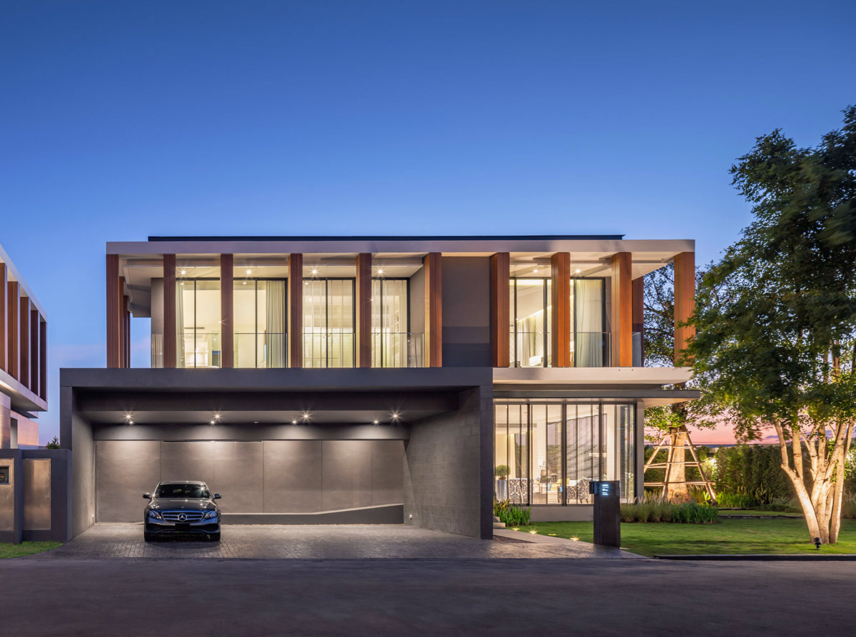 6.อิสสระ บางนา.jpg