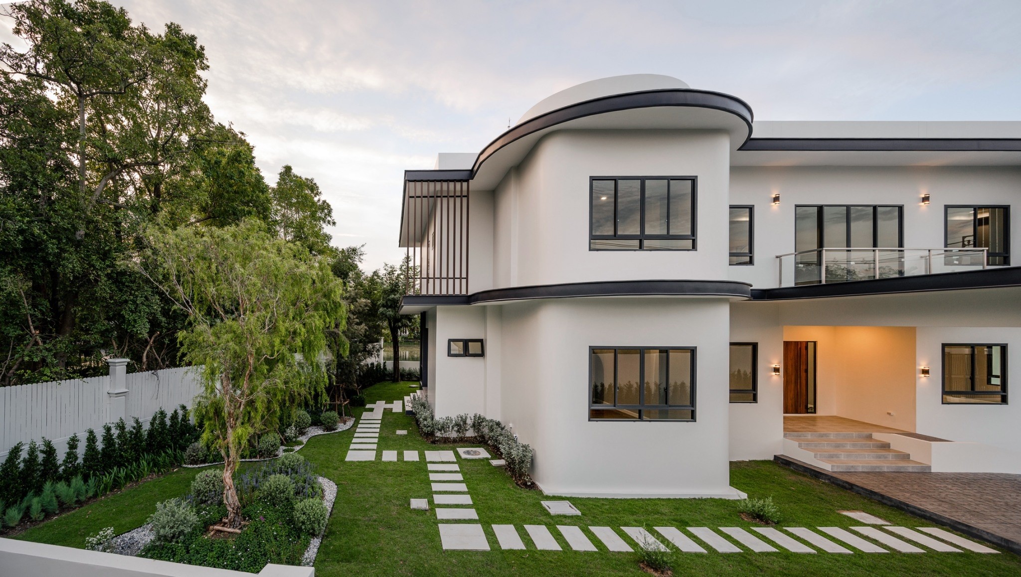 ปก LINE_ALBUM_กฤษดานคร20 ปิ่นเกล้า 342_231226_188.jpg