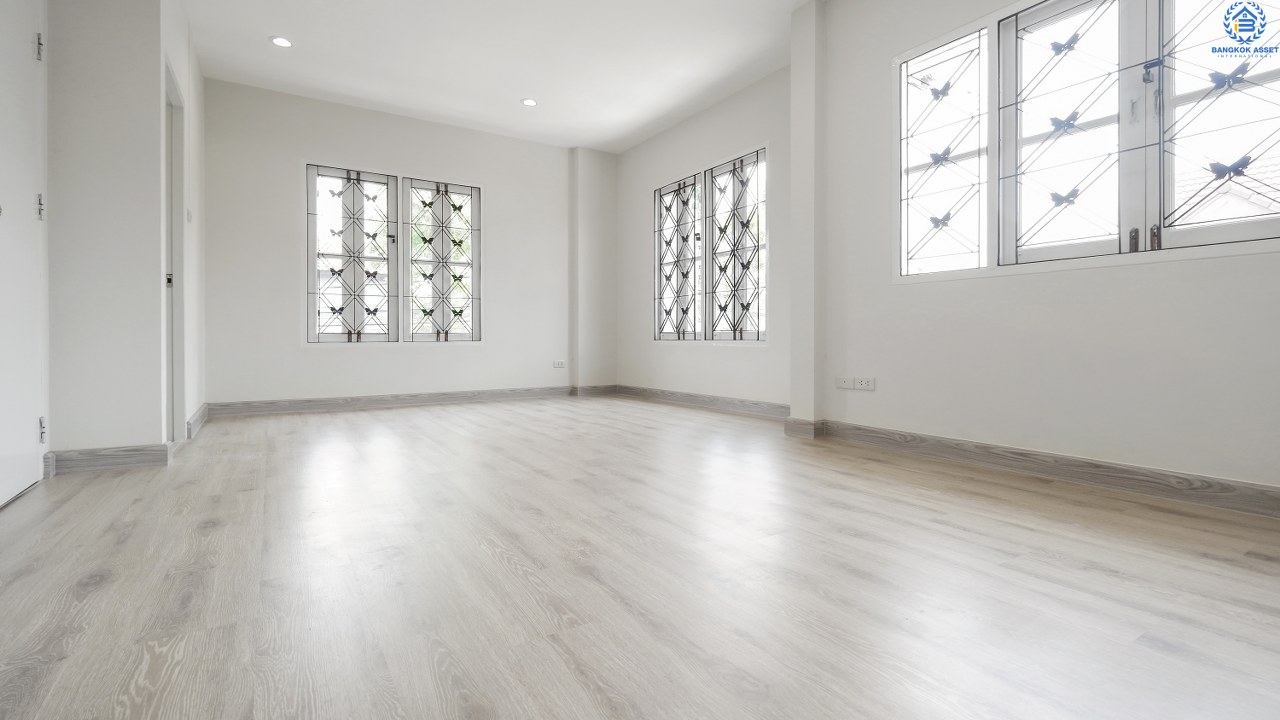 บ้านมือสองตกแต่งใหม่ ห้องริม! ม.อักษรา เพียง 5 นาทีถึงถนนราชพฤกษ์ ใช้ชีวิตอิสระไปกับบ้าน 3 ห้องนอน เนื้อที่ 34.2 ตารางวา มีพื้นที่ด้านข้าง บนทำเลศักยภาพ เข้า-ออกได้ 2 เส้นทาง ตอบทุกโจทย์ของชีวิตคนเมือง ใกล้เซ็นทรัลเวสท์เกต และรถไฟฟ้าสถานี "บางพลู" มาพร้อมกับราคาที่คุณไม่ควรพลาด!