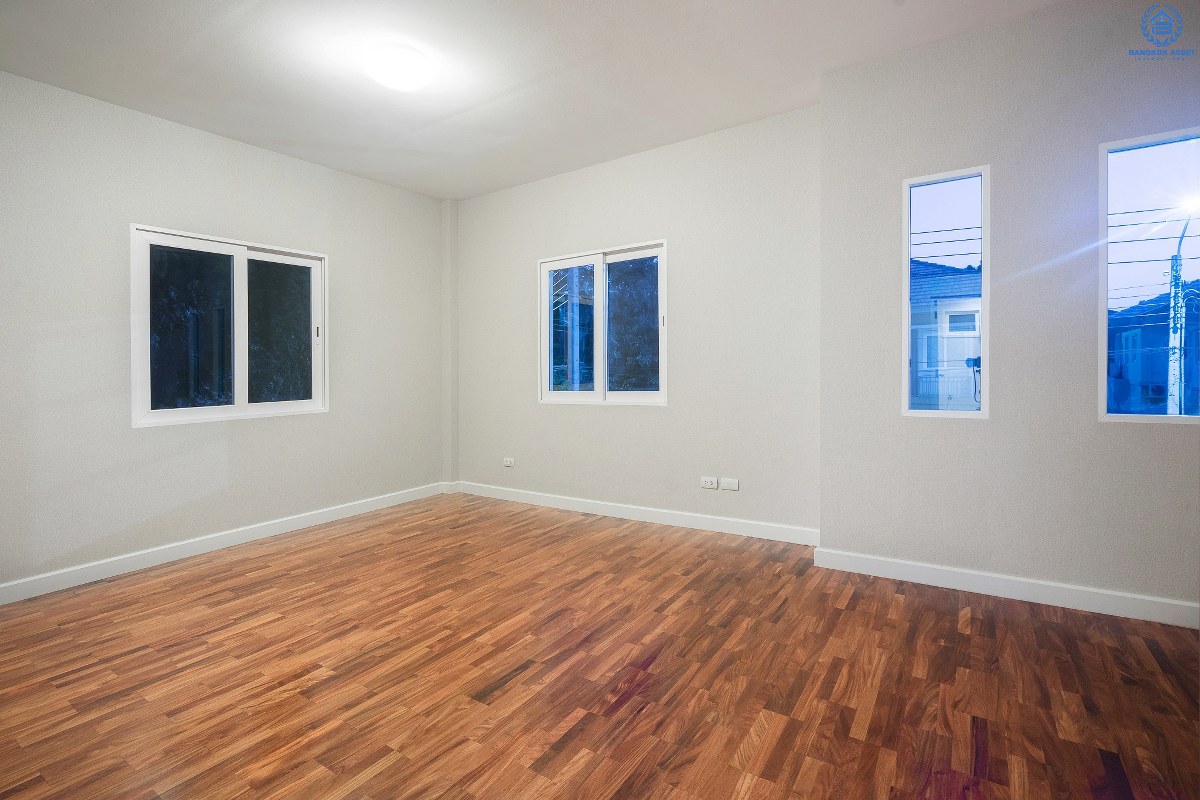 บ้านเดี่ยวทำเลใจกลางเมือง โครงการ เศรษฐสิริ งามวงศ์วาน-ประชาชื่น (ตรงข้าม ม.ธุรกิจบัณฑิตย์) ที่สุดของความพิเศษ !! บ้านหลังใหญ่ เนื้อที่ 62.7 ตร.ว. ฟังก์ชั่น 3 ห้องนอน 3 ห้องน้ำ 2 ที่จอดรถ พื้นที่ใช้สอยเกือบ 200 ตร.ม. หน้าโครงการติดถนนประชาชื่น เชื่อมต่อถนนหลายสาย ใกล้เดอะมอลล์ฯ และจุดขึ้นทางด่วนงามวงศ์วาน เริ่มต้นชีวิตพร้อมสังคมคุณภาพ ...เปิดจองแล้ววันนี้