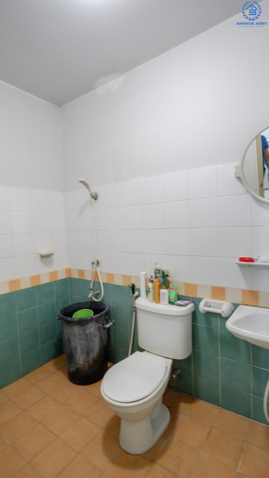 ทาวน์เฮ้าส์มือสองนนทบุรี ราคาไม่ถึง 2 ล้าน! ม.พฤกษา 39 บางใหญ่-เซ็นทรัลเวสต์เกต (ซ.แก้วอินทร์) บ้านสวย พร้อมอยู่ ฟังก์ชั่นครบครัน 3 ห้องนอน 2 ห้องน้ำ+แอร์ 2 เครื่อง บนทำเลสุดสะดวก เดินทางง่าย เพียง 10 นาที ถึงเซ็นทรัลเวสต์เกต ใกล้รถไฟฟ้าสถานี "ตลาดบางใหญ่" และจุดขึ้นทางด่วน "ศรีรัช"