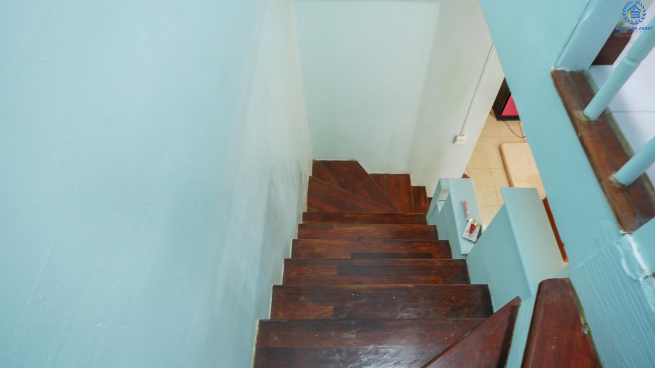 ทาวน์เฮ้าส์มือสองนนทบุรี ราคาไม่ถึง 2 ล้าน! ม.พฤกษา 39 บางใหญ่-เซ็นทรัลเวสต์เกต (ซ.แก้วอินทร์) บ้านสวย พร้อมอยู่ ฟังก์ชั่นครบครัน 3 ห้องนอน 2 ห้องน้ำ+แอร์ 2 เครื่อง บนทำเลสุดสะดวก เดินทางง่าย เพียง 10 นาที ถึงเซ็นทรัลเวสต์เกต ใกล้รถไฟฟ้าสถานี "ตลาดบางใหญ่" และจุดขึ้นทางด่วน "ศรีรัช"