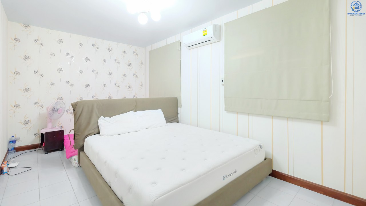 ทาวน์เฮ้าส์มือสองนนทบุรี ราคาไม่ถึง 2 ล้าน! ม.พฤกษา 39 บางใหญ่-เซ็นทรัลเวสต์เกต (ซ.แก้วอินทร์) บ้านสวย พร้อมอยู่ ฟังก์ชั่นครบครัน 3 ห้องนอน 2 ห้องน้ำ+แอร์ 2 เครื่อง บนทำเลสุดสะดวก เดินทางง่าย เพียง 10 นาที ถึงเซ็นทรัลเวสต์เกต ใกล้รถไฟฟ้าสถานี "ตลาดบางใหญ่" และจุดขึ้นทางด่วน "ศรีรัช"