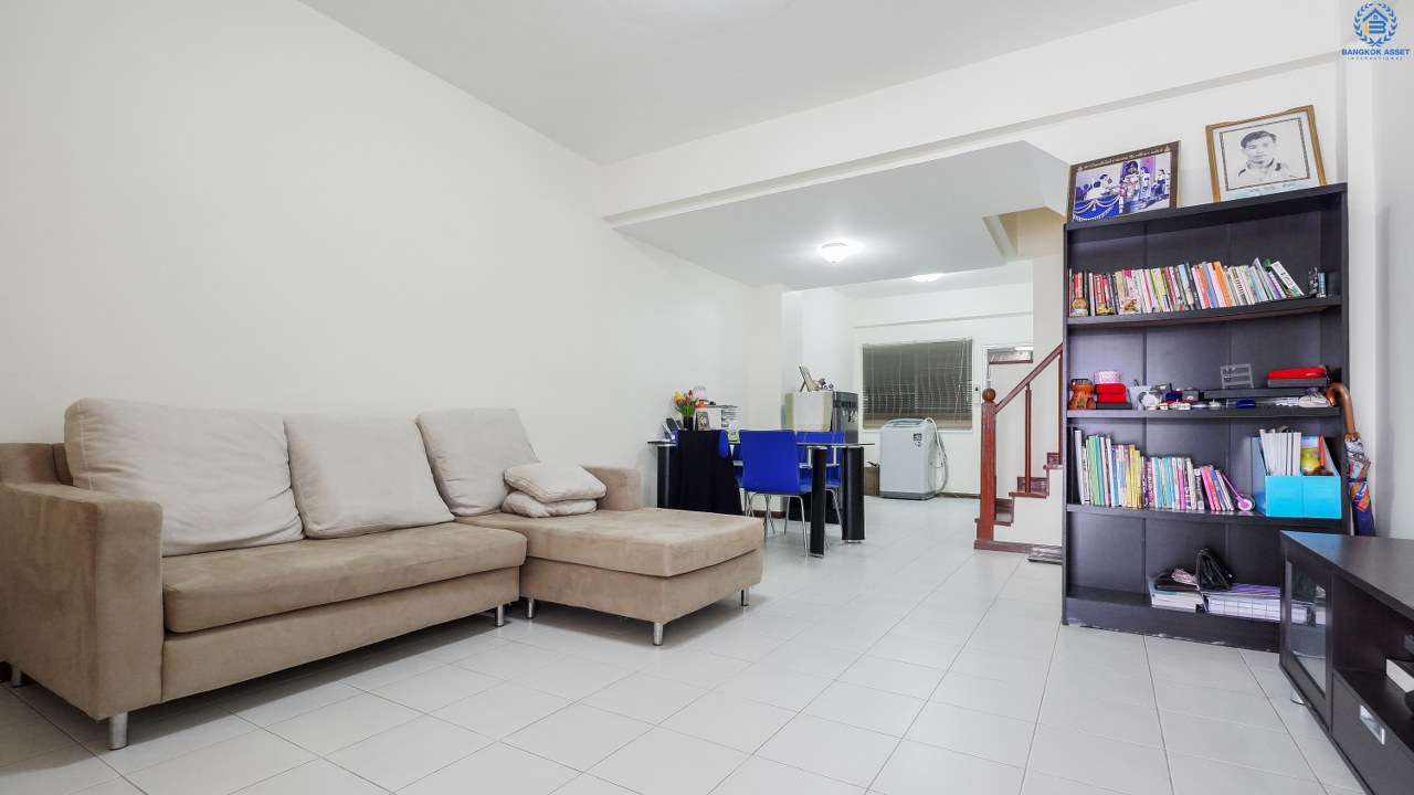 ทาวน์เฮ้าส์มือสองนนทบุรี ทำเลโซนเมือง! ม.ศุภาลัยวิลล์ งามวงศ์วาน-แคราย บ้านพร้อมอยู่ เนื้อที่ 17.1 ตร.ว. ภายในตกแต่งสวย ฟังก์ชั่นครบ! แถมเฟอร์ฯบิ้วอินท์ และแอร์ 2 เครื่อง บนสุดยอด! เข้า-ออกได้ทั้งทางรัตนาธิเบศร์ ติวานนท์ และสนามบินน้ำ ใกล้รถไฟฟ้า 2 สาย และจุดขึ้นทางด่วน "งามวงศ์วาน" ราคาเพียง 2 ล้านต้นๆ*