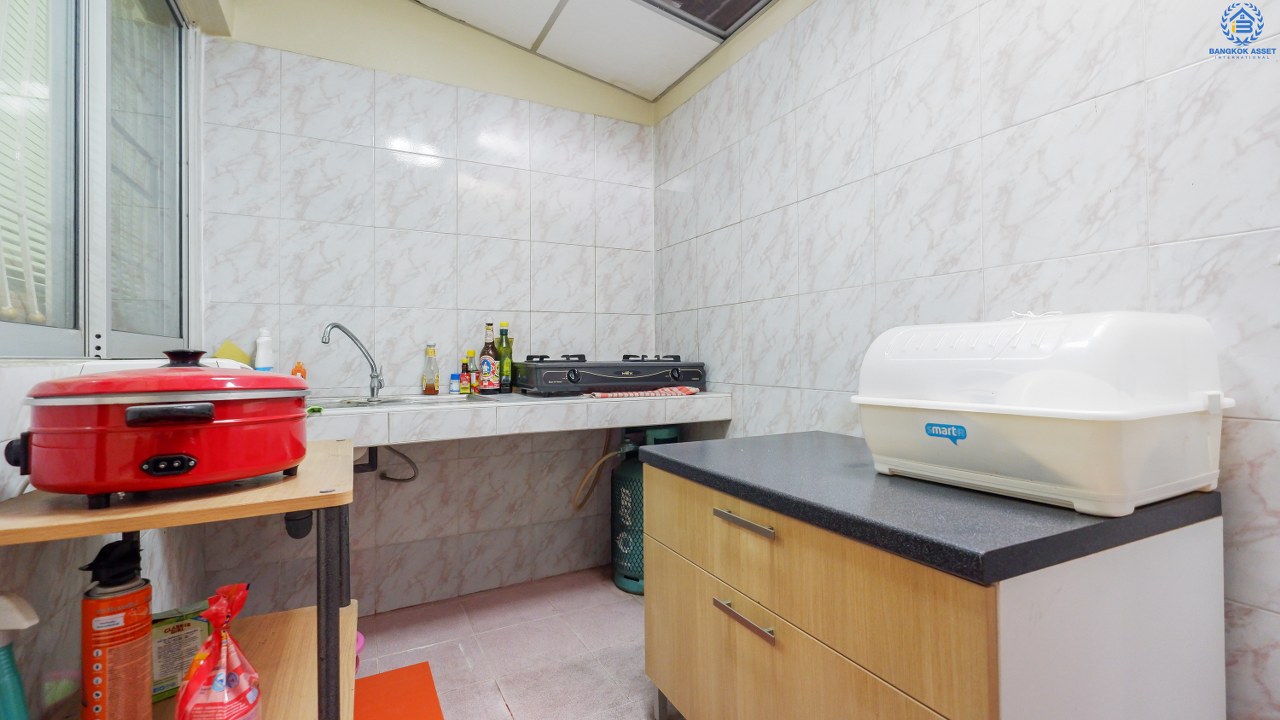 ทาวน์เฮ้าส์มือสองนนทบุรี ทำเลโซนเมือง! ม.ศุภาลัยวิลล์ งามวงศ์วาน-แคราย บ้านพร้อมอยู่ เนื้อที่ 17.1 ตร.ว. ภายในตกแต่งสวย ฟังก์ชั่นครบ! แถมเฟอร์ฯบิ้วอินท์ และแอร์ 2 เครื่อง บนสุดยอด! เข้า-ออกได้ทั้งทางรัตนาธิเบศร์ ติวานนท์ และสนามบินน้ำ ใกล้รถไฟฟ้า 2 สาย และจุดขึ้นทางด่วน "งามวงศ์วาน" ราคาเพียง 2 ล้านต้นๆ*