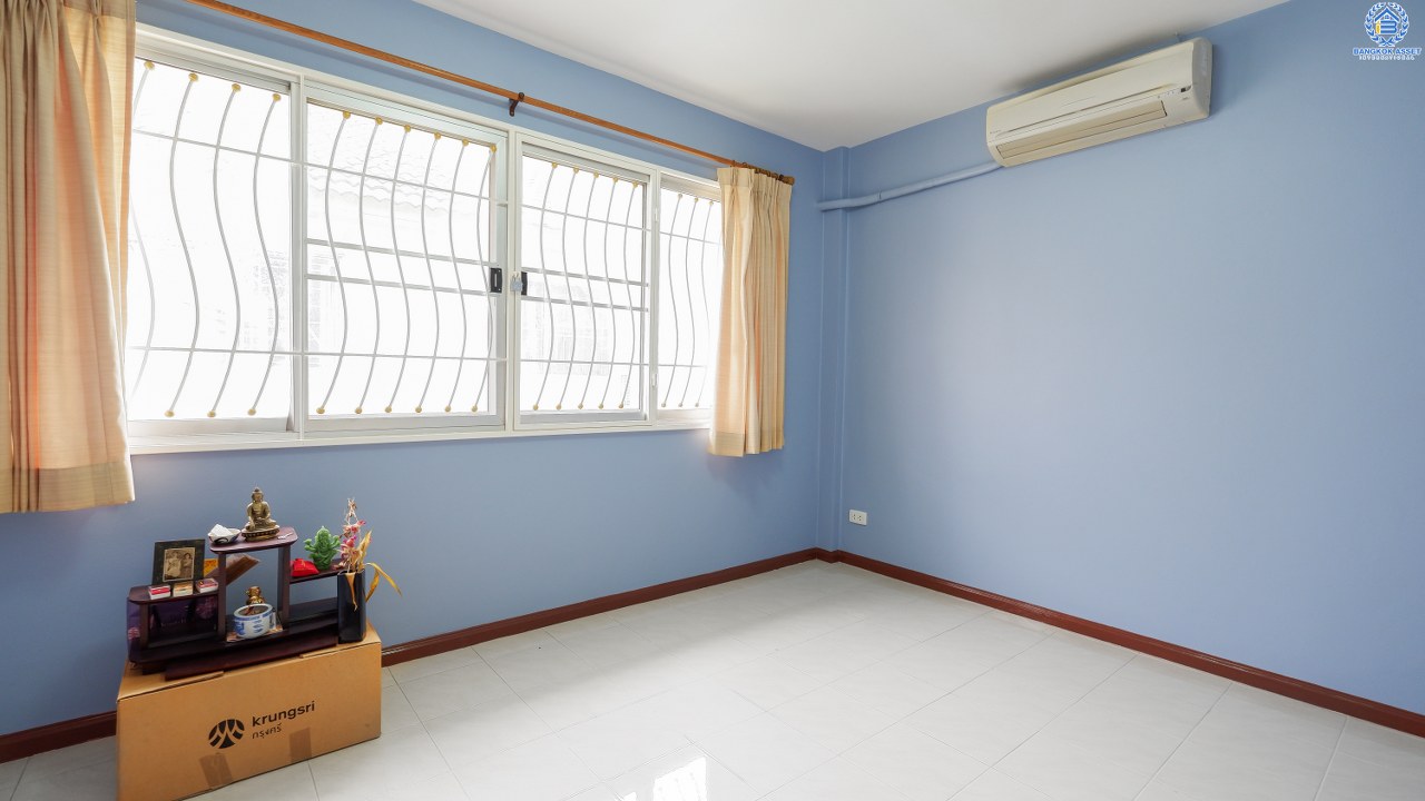 ทาวน์เฮ้าส์มือสองนนทบุรี ทำเลโซนเมือง! ม.ศุภาลัยวิลล์ งามวงศ์วาน-แคราย บ้านพร้อมอยู่ เนื้อที่ 17.1 ตร.ว. ภายในตกแต่งสวย ฟังก์ชั่นครบ! แถมเฟอร์ฯบิ้วอินท์ และแอร์ 2 เครื่อง บนสุดยอด! เข้า-ออกได้ทั้งทางรัตนาธิเบศร์ ติวานนท์ และสนามบินน้ำ ใกล้รถไฟฟ้า 2 สาย และจุดขึ้นทางด่วน "งามวงศ์วาน" ราคาเพียง 2 ล้านต้นๆ*