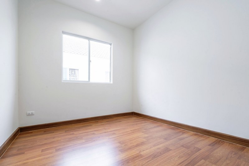 บ้านมือสองตกแต่งใหม่ ม.พฤกษาวิลล์ 63/1 นครอินทร์-พระราม5 เนื้อที่ 18.7 ตร.ว. ฟังก์ชั่น 3 ห้องนอน 2 ห้องน้ำ บนทำเลโซนเมือง! เดินทางสะดวกด้วยถนนสายหลัก (นครอินทร์)  พร้อมเชื่อมสู่หลายเส้นทางหลักได้อย่างรวดเร็ว เพียง 8 นาที ถึงวงเวียนพระราม 5