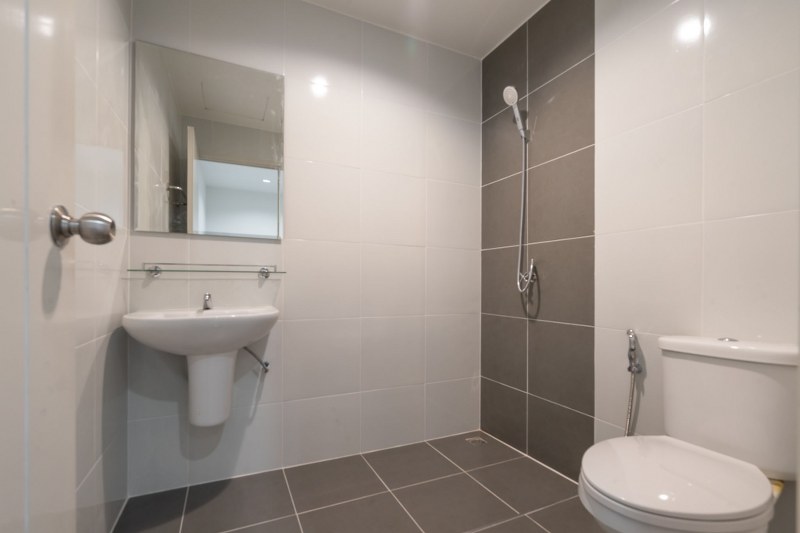 บ้านมือสองตกแต่งใหม่ ม.พฤกษาวิลล์ 63/1 นครอินทร์-พระราม5 เนื้อที่ 18.7 ตร.ว. ฟังก์ชั่น 3 ห้องนอน 2 ห้องน้ำ บนทำเลโซนเมือง! เดินทางสะดวกด้วยถนนสายหลัก (นครอินทร์)  พร้อมเชื่อมสู่หลายเส้นทางหลักได้อย่างรวดเร็ว เพียง 8 นาที ถึงวงเวียนพระราม 5