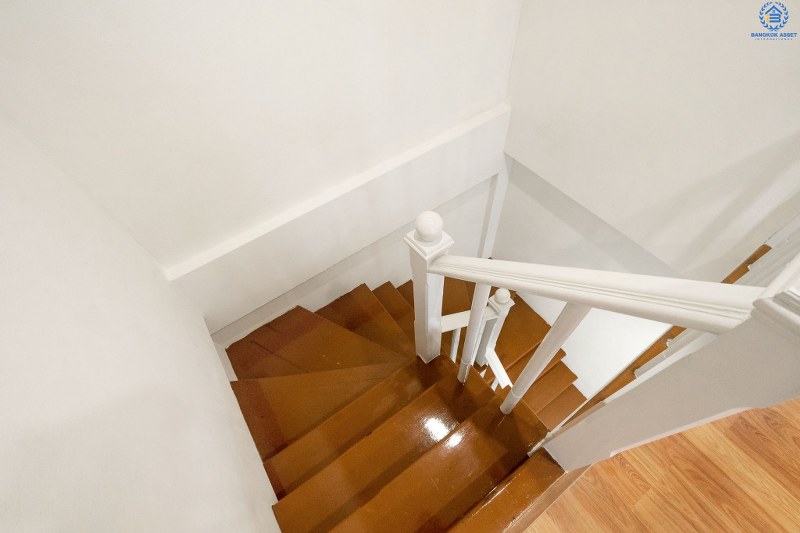 บ้านมือสองตกแต่งใหม่ ห้องมุม! ม.ทิพย์พิมานการ์เด้น ถนนกาญจนาภิเษก (หน้ากว้าง 6 เมตร) เนื้อที่ 28.4 ตร.ว. จัดเต็มให้ครบทุกฟังก์ชั่น 3 ห้องนอน 2 ห้องน้ำ มีบิ้วอินท์ครัวเคาน์เตอร์ บนสุดยอดทำเล! เดินทางสะดวกเข้า-ออกได้ 2 เส้นทางหลัก ได้แก่ ซอยวัดลาดปลาดุก , บ้านกล้วย-ไทรน้อย ใกล้เซ็นทรัลเวสต์เกต และรถไฟฟ้าสถานี "คลองบางไผ่"