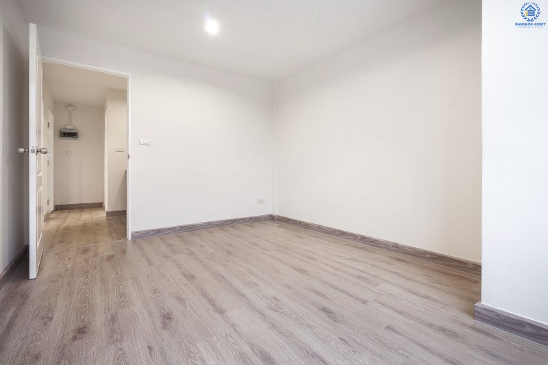 บ้านมือสองตกแต่งใหม่ใจกลางเมือง! ม.บ้านสวนทิปโก้ รัชดา-ประชาชื่น (ใกล้แยกประชานุกูล) เนื้อที่ 24.9 ตร.ว. เหนือกว่ากับฟังก์ชั่น 3 ห้องนอน 2 ที่จอดรถ* (ประตูรั้ว 2 รางเลื่อน) บนทำเลดีที่สุด! ใกล้เดอะมอลล์งามวงศ์วาน , เซ็นทรัลลาดพร้าว เพียง 5 นาทีถึงจุดขึ้นทางด่วน "ศรีรัช"