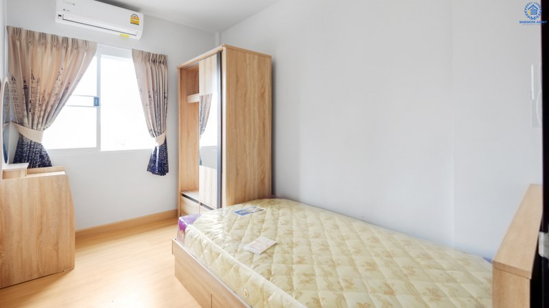 ทาวน์เฮ้าส์มือสองนนทบุรี ทำเลโซนเมือง! ม.ศุภาลัย พรีโม่ ทำเลพระราม5-นครอินทร์ หน้ากว้าง 6 เมตร จอดรถได้ 2 คัน* กับที่สุดของความคุ้ม! บ้านไม่เคยเข้าอยู่ พร้อมแถมเฟอร์ฯให้หมดทั้งหลัง!! หิ้วกระเป๋าเข้าอยู่ได้เลย บนทำเลที่เชื่อมต่อทุกการเดินทาง เข้า-ออกได้ 2 เส้นทาง ใกล้สะพานพระราม5 และมหาเจษฎาบดินทร์ฯ เพียง 3 นาที*