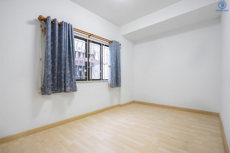 บ้านมือสองตกแต่งใหม่ ทำเลโซนเมือง! ม.เดอะคอนเนคอัพ3 ทำเลรัตนาธิเบศร์17 โครงการแบรนด์พฤกษา เนื้อที่ 19.3 ตร.ว. ฟังก์ชั่น 3 นอน 3 น้ำ จอดรถได้ 2 คัน* บนทำเลศักยภาพ เชื่อมต่อทุกการเดินทาง เข้า-ออกได้หลายเส้นทาง ห่างจากรถไฟฟ้า(แยกนนทบุรี) เพียง 700 ม. เพียง 5 นาที ถึงทางด่วนงามวงศ์วาน