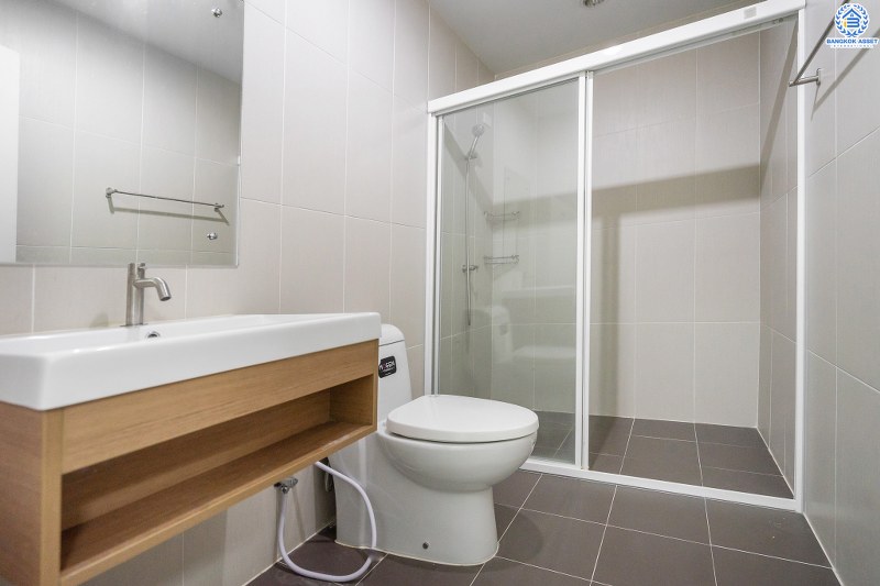 บ้านมือสองตกแต่งใหม่ ทำเลโซนเมือง! ม.เดอะคอนเนคอัพ3 ทำเลรัตนาธิเบศร์17 โครงการแบรนด์พฤกษา เนื้อที่ 19.3 ตร.ว. ฟังก์ชั่น 3 นอน 3 น้ำ จอดรถได้ 2 คัน* บนทำเลศักยภาพ เชื่อมต่อทุกการเดินทาง เข้า-ออกได้หลายเส้นทาง ห่างจากรถไฟฟ้า(แยกนนทบุรี) เพียง 700 ม. เพียง 5 นาที ถึงทางด่วนงามวงศ์วาน