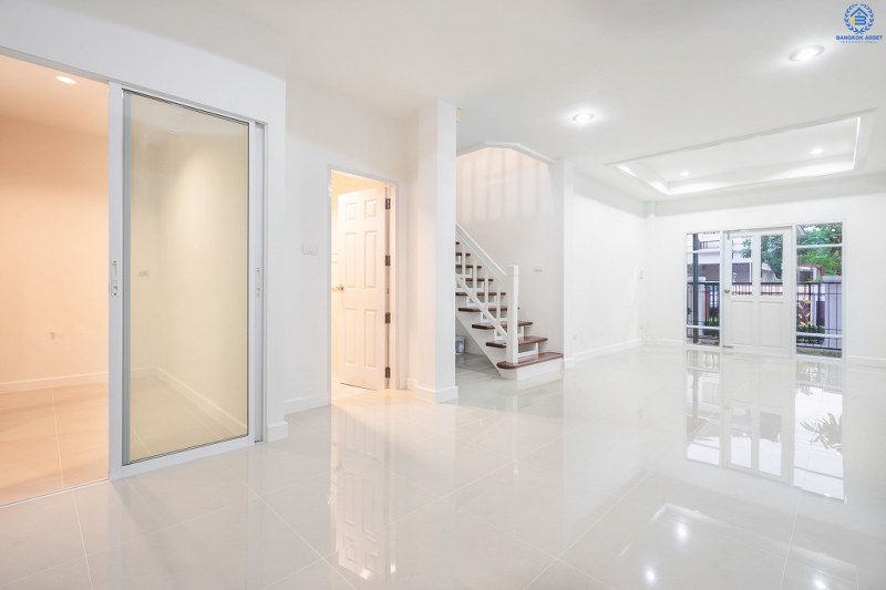 บ้านมือสองตกแต่งใหม่ ทำเลโซนเมือง! ม.เพอร์เฟคพาร์ค ราชพฤกษ์-รัตนาธิเบศร์ คุณภาพแบรนด์ Property Perfect บ้านมือสอง บ้านคุณภาพพร้อมอยู่ ตกแต่งสไตล์อบอุ่น ฟังก์ชั่น 3 นอน 2 น้ำ จอดรถได้ 2 คัน* พื้นที่ใช้สอย 160 ตร.ม. บนโลเคชั่นดีที่สุด! ใจกลาง 2 เซ็นทรัลฯ เพียง 5 นาที ถึงรถไฟฟ้าสถานี "ไทรม้า"