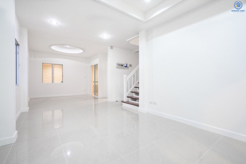 บ้านมือสองตกแต่งใหม่ ทำเลโซนเมือง! ม.เพอร์เฟคพาร์ค ราชพฤกษ์-รัตนาธิเบศร์ คุณภาพแบรนด์ Property Perfect บ้านมือสอง บ้านคุณภาพพร้อมอยู่ ตกแต่งสไตล์อบอุ่น ฟังก์ชั่น 3 นอน 2 น้ำ จอดรถได้ 2 คัน* พื้นที่ใช้สอย 160 ตร.ม. บนโลเคชั่นดีที่สุด! ใจกลาง 2 เซ็นทรัลฯ เพียง 5 นาที ถึงรถไฟฟ้าสถานี "ไทรม้า"