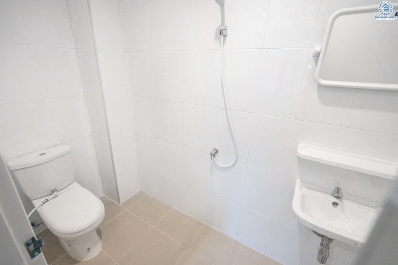 บ้านมือสองตกแต่งใหม่ ถนนเมน! ม.ทวีวัฒนา29 พุทธมณฑลสาย4 ใกล้ ม.มหิดล เพียง 5 นาที บ้านแฝดหลังใหญ่ คุ้มค่าด้วยวัสดุพรีเมี่ยมแบบบ้านเดี่ยว เนื้อที่ 41 ตร.ว. พื้นที่ใช้สอยกว่า 200 ตร.ม. ฟังก์ชั่น 4 นอน 3 น้ำ 2 ที่จอดรถ โลเคชั่นดีที่สุด! เดินทางสะดวก เชื่อมต่อถนนหลายสาย ใกล้เซ็นทรัลศาลายา