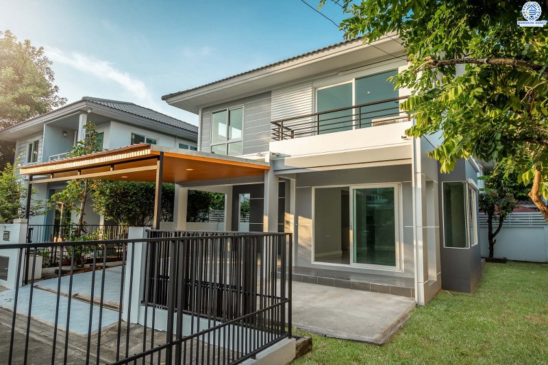 บ้านมือสองตกแต่งใหม่ ห้องมุม! ม.ชัยพฤกษ์ บางใหญ่-เซ็นทรัลเวสต์เกต (เนื้อที่ 53.9 ตร.ว.) บ้านหลังใหญ่ พร้อมอยู่ ดีไซน์ไมเดิร์น โครงการคุณภาพแบรนด์ L&H ฟังก์ชั่นครบ 3 ห้องนอน 3 ห้องน้ำ 2 ที่จอดรถ พร้อมบิ้วอินท์ครัวเคาน์เตอร์ขนาดใหญ่  บนทำเลศักยภาพ เดินทางสะดวก เพียง 5 นาทีถึงเซ็นทรัลเวสต์เกต ใกล้รถไฟฟ้าสถานี "คลองบางไผ่"