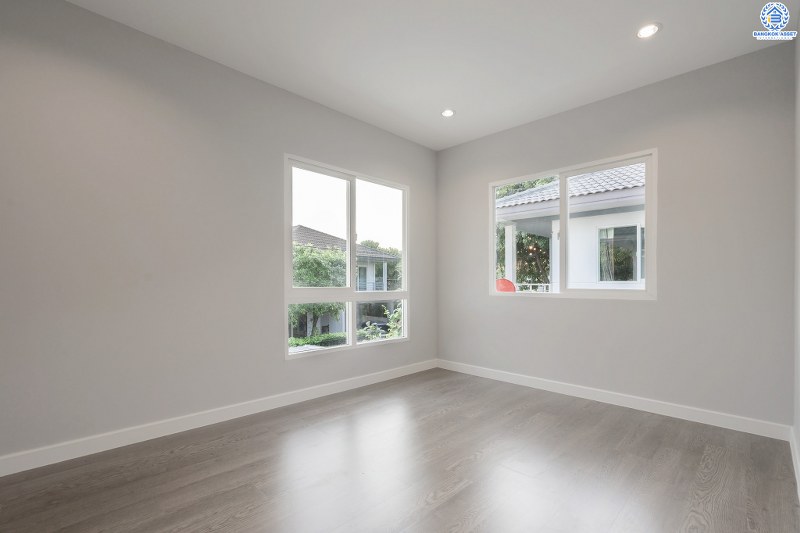 บ้านมือสองตกแต่งใหม่ ห้องมุม! ม.ชัยพฤกษ์ บางใหญ่-เซ็นทรัลเวสต์เกต (เนื้อที่ 53.9 ตร.ว.) บ้านหลังใหญ่ พร้อมอยู่ ดีไซน์ไมเดิร์น โครงการคุณภาพแบรนด์ L&H ฟังก์ชั่นครบ 3 ห้องนอน 3 ห้องน้ำ 2 ที่จอดรถ พร้อมบิ้วอินท์ครัวเคาน์เตอร์ขนาดใหญ่  บนทำเลศักยภาพ เดินทางสะดวก เพียง 5 นาทีถึงเซ็นทรัลเวสต์เกต ใกล้รถไฟฟ้าสถานี "คลองบางไผ่"