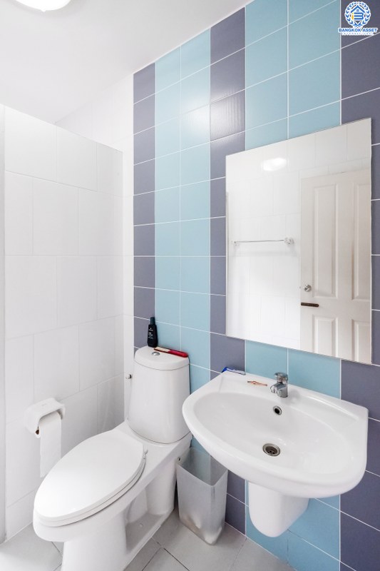 บ้านเดี่ยวมือสองนนทบุรี ม.วิลล่าการ์เด้นท์3 รัตนาธิเบศร์-ราชพฤกษ์ (เนื้อที่ 54 ตร.ว.) แปลงสวย ตรงข้ามสวน/คลับเฮ้าส์ หน้าบ้านไม่ชนใคร! ฟังก์ชั่น 3นอน 3น้ำ แถมแอร์ 4 เครื่อง , เฟอร์นิเจอร์ และเครื่องใช้ไฟฟ้าทั้งหลัง หิ้วกระเป๋าพร้อมเข้าอยู่ทันที! บนทำเลที่เชื่อมทุกความสะดวก เพียง 5 นาทีถึงรถไฟฟ้าสถานี "บางพลู"