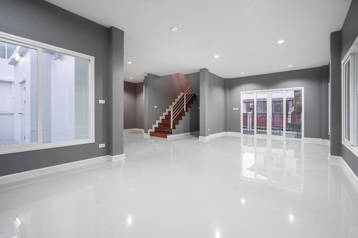 บ้านมือสองตกแต่งใหม่ ม.เพอร์เฟคเพลส ราชพฤกษ์-พระราม5 (เนื้อที่ 50.7 ตร.ว.) บ้านดีไซน์ทันสมัย หลังใหญ่พร้อมอยู่ ฟังก์ชั่น 3 ห้องนอน 3 ห้องน้ำ 2 ที่จอดรถ พร้อมพื้นที่ใช้สอยเกือบ 200 ตร.ม. กับที่สุดแห่งทำเลโซนเมือง ที่เชื่อมสู่หลายเส้นทาง หน้าโครงการติดถ.ราชพฤกษ์ เพียง 5 นาทีถึงวงเวียนพระรามห้า ใกล้รถไฟฟ้าสถานี "บางรักใหญ่" และห้างฯ ชั้นนำมากมาย