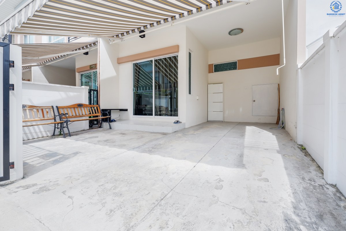 ทาวน์เฮ้าส์มือสองนนทบุรี ห้องมุม! ม.พลีโน่ รัตนาธิเบศร์-ชัยพฤกษ์ (ซ.ที่ดินบางบัวทอง) บ้านสไตล์โมเดิร์น พร้อมอยู่ แถมเฟอร์นิเจอร์ทั้งหลัง!! เนื้อที่ 18.3 ตร.ว. พร้อมฟังก์ชั่น 3นอน 2น้ำ+แอร์ 2 เครื่อง บนทำเลศักยภาพ เข้า-ออกได้หลายเส้นทาง ใกล้เซ็นทรัลเวสต์เกต และรถไฟฟ้าสถานี "บางพลู"