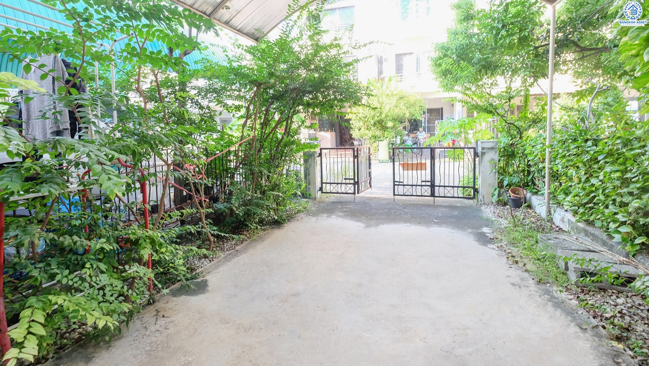 ทาวน์เฮ้าส์มือสองนนทบุรี ทำเลโซนเมือง! ม.ศุภาลัยวิลล์ งามวงศ์วาน-แคราย (ซ.รัตนาธิเบศร์18) บ้านพร้อมอยู่ เนื้อที่ 18.3 ตร.ว. ฟังก์ชั่น 4 ห้องนอน 3 ห้องน้ำ บนสุดยอด! เข้า-ออกได้ทั้งทางรัตนาธิเบศร์ ติวานนท์ และสนามบินน้ำ ใกล้รถไฟฟ้าสถานีศูนย์ราชการฯ และจุดขึ้นทางด่วน "งามวงศ์วาน" ราคาเกินคุ้ม!