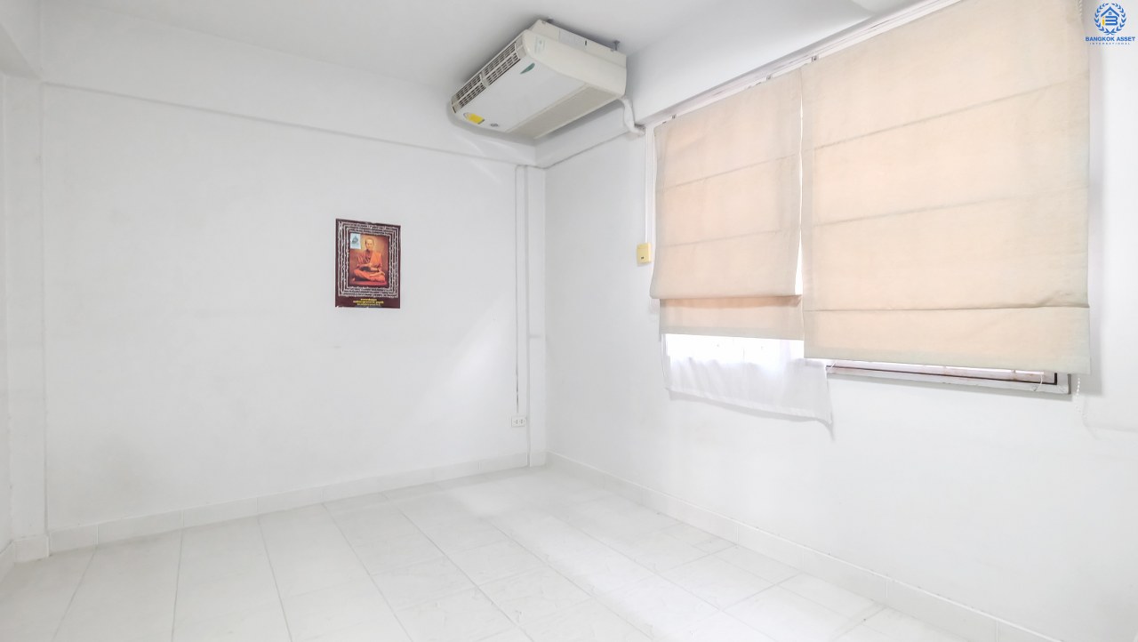 ทาวน์เฮ้าส์มือสองนนทบุรี ทำเลโซนเมือง! ม.ศุภาลัยวิลล์ งามวงศ์วาน-แคราย (ซ.รัตนาธิเบศร์18) บ้านพร้อมอยู่ เนื้อที่ 18.3 ตร.ว. ฟังก์ชั่น 4 ห้องนอน 3 ห้องน้ำ บนสุดยอด! เข้า-ออกได้ทั้งทางรัตนาธิเบศร์ ติวานนท์ และสนามบินน้ำ ใกล้รถไฟฟ้าสถานีศูนย์ราชการฯ และจุดขึ้นทางด่วน "งามวงศ์วาน" ราคาเกินคุ้ม!