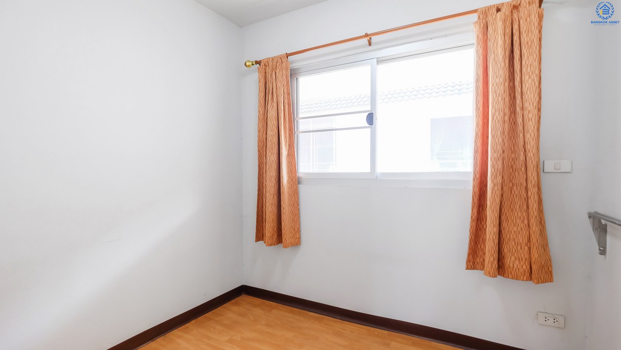 ทาวน์เฮ้าส์มือสองนนทบุรี ทำเลโซนเมือง! ม.ศุภาลัยวิลล์ งามวงศ์วาน-แคราย (ซ.รัตนาธิเบศร์18) บ้านพร้อมอยู่ เนื้อที่ 18.3 ตร.ว. ฟังก์ชั่น 4 ห้องนอน 3 ห้องน้ำ บนสุดยอด! เข้า-ออกได้ทั้งทางรัตนาธิเบศร์ ติวานนท์ และสนามบินน้ำ ใกล้รถไฟฟ้าสถานีศูนย์ราชการฯ และจุดขึ้นทางด่วน "งามวงศ์วาน" ราคาเกินคุ้ม!