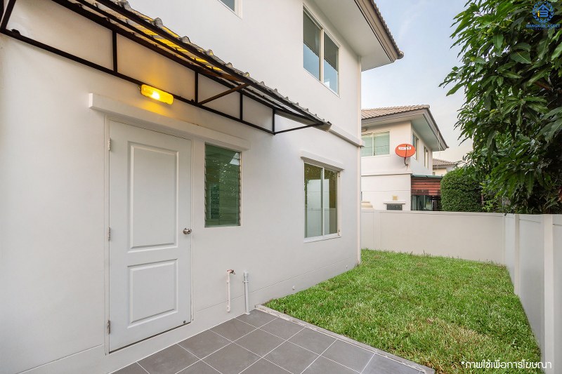 บ้านมือสองตกแต่งใหม่ ม.พฤกษ์ลดา2 (บางใหญ่-เซ็นทรัลเวสต์เกต) บ้านเดี่ยวคุณภาพแบรนด์ L&H หน้าบ้านไม่ชนใคร ตกแต่งพร้อมอยู่! ดีไซน์ที่ลงตัว พื้นที่กว้างขวาง สามารถรองรับกับทุกความสุขได้อย่างจุใจ ฟังก์ชั่น 3นอน 2น้ำ 2ที่จอดรถในร่ม พร้อมคุณภาพชีวิตที่เหนือกว่า บนเส้นทางสายหลัก "กาญจนาภิเษก" ใกล้เซ็นทรัลเวสต์เกต และรถไฟฟ้าสถานี "คลองบางไผ่"