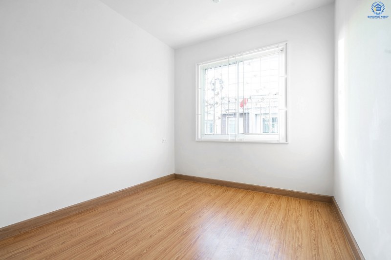 บ้านมือสองตกแต่งใหม่ ม.เดอะคัลเลอร์ ติวานนท์-แจ้งวัฒนะ ตรงข้ามตลาดดวงแก้ว สุดคุ้ม! กับบ้านพร้อมอยู่ เนื้อที่ 17.5 ตร.ว. ดีไซน์ทันสมัย ภายในกว้างขวาง ฟังก์ชั่นครบ! 3นอน 2น้ำ มีครัวเคาน์เตอร์+แอร์ 1 เครื่อง หน้าโครงการติดถ.ติวานนท์ ใกล้รถไฟฟ้าสายสีชมพู ,เมืองทองธานี และจุดขึ้นทางด่วน "แจ้งวัฒนะ"