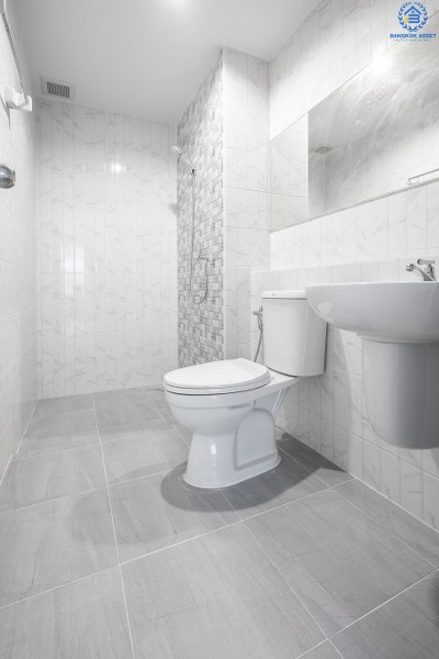 บ้านมือสองตกแต่งใหม่ 3 ชั้น ม.เดอะเทอเรซ ใกล้เลียบด่วนรามอินทรา (ซ.นาคนิวาส 48 แยก 14-4) พร้อมอยู่! เนื้อที่ 27.7 ตร.ว. ครบครันทุกฟังก์ชั่น 3 นอน 4น้ำ 2 ที่จอดรถส่วนตัว บนสุดยอดทำเล! ตอบโจทย์ทุกไลฟ์สไตล์ เข้า-ออกได้หลายเส้นทาง ใจกลางห้างฯชั้นนำทั้ง The Walk เกษตรนวมินทร์, นวมินทร์ ซิตี้ อเวนิว , CDC ฯลฯ ใกล้รถไฟฟ้าสายสีน้ำตาล "สถานีสตรีวิทยา2"