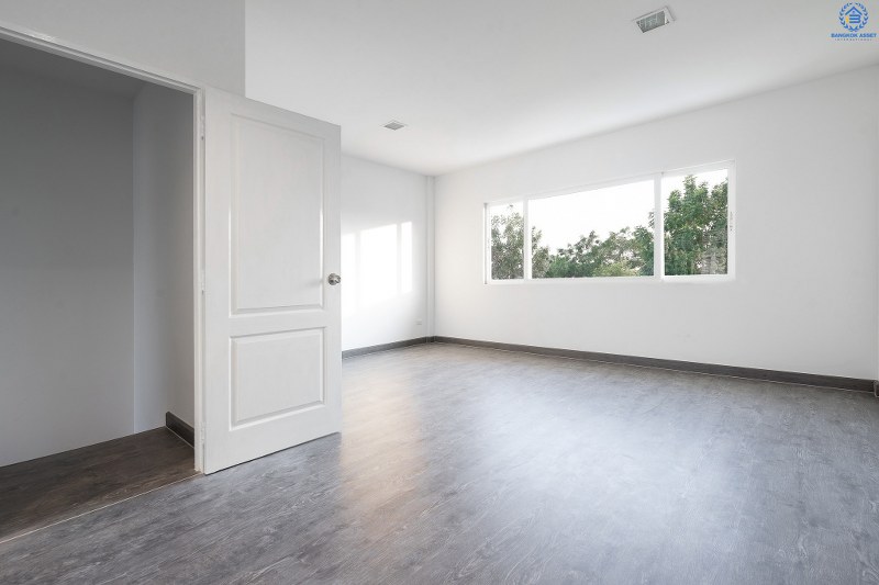 บ้านมือสองตกแต่งใหม่ 3 ชั้น ม.เดอะเทอเรซ ใกล้เลียบด่วนรามอินทรา (ซ.นาคนิวาส 48 แยก 14-4) พร้อมอยู่! เนื้อที่ 27.7 ตร.ว. ครบครันทุกฟังก์ชั่น 3 นอน 4น้ำ 2 ที่จอดรถส่วนตัว บนสุดยอดทำเล! ตอบโจทย์ทุกไลฟ์สไตล์ เข้า-ออกได้หลายเส้นทาง ใจกลางห้างฯชั้นนำทั้ง The Walk เกษตรนวมินทร์, นวมินทร์ ซิตี้ อเวนิว , CDC ฯลฯ ใกล้รถไฟฟ้าสายสีน้ำตาล "สถานีสตรีวิทยา2"