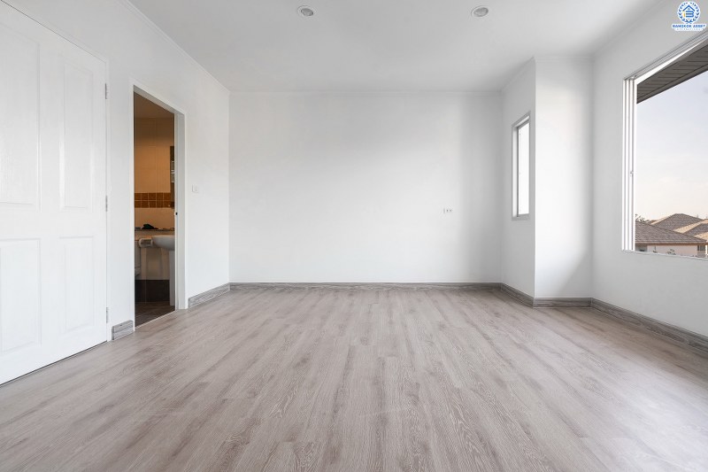 บ้านมือสองตกแต่งใหม่ 3 ชั้น ม.ศุภาลัยพาร์ควิลล์2 พหลโยธิน-รามอินทรา (ซ.รามอินทรา5) บ้านพร้อมอยู่! เนื้อที่ 21.9 ตร.ว. ภายในกว้างขวาง ฟังก์ชั่นจุใจถึง 4นอน 3น้ำ 2 ที่จอดรถส่วนตัว บนสุดยอดทำเล! เชื่อมสู่หลายเส้นทาง เพียง 5 นาทีถึงเซ็นทรัลรามอินทรา ใกล้รถไฟฟ้าสายสีเขียวเข้ม "สถานีสายหยุด" และจุดขึ้นทางด่วนวัชรพล