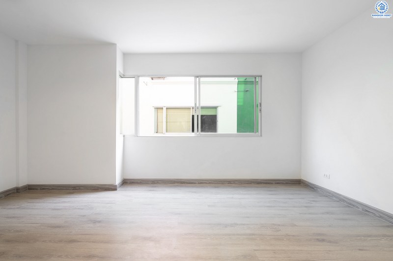 บ้านมือสองตกแต่งใหม่ 3 ชั้น ม.ศุภาลัยพาร์ควิลล์2 พหลโยธิน-รามอินทรา (ซ.รามอินทรา5) บ้านพร้อมอยู่! เนื้อที่ 21.9 ตร.ว. ภายในกว้างขวาง ฟังก์ชั่นจุใจถึง 4นอน 3น้ำ 2 ที่จอดรถส่วนตัว บนสุดยอดทำเล! เชื่อมสู่หลายเส้นทาง เพียง 5 นาทีถึงเซ็นทรัลรามอินทรา ใกล้รถไฟฟ้าสายสีเขียวเข้ม "สถานีสายหยุด" และจุดขึ้นทางด่วนวัชรพล