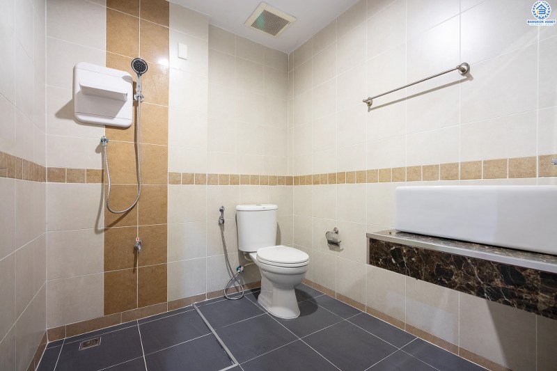 บ้านมือสองตกแต่งใหม่ แบรนด์ AP ม.พลีโน่ พระราม5-ปิ่นเกล้า พร้อมรองรับทุกความสุข บนเนื้อที่ 20.6 ตร.ว. ฟังก์ชั่น 3นอน 2น้ำ หน้าบ้านกว้าง จอดรถได้ถึง 2 คัน สิ่งอำนวยความสะดวกครบ บนสุดยอดทำเล! เข้า-ออกได้ทั้งทางถ.นครอินทร์ และถ.สิรินธร เชื่อมสู่หลายเส้นทางเพียงแค่อึดใจ! ใกล้จุดขึ้นทางด่วน "ศรีรัช"