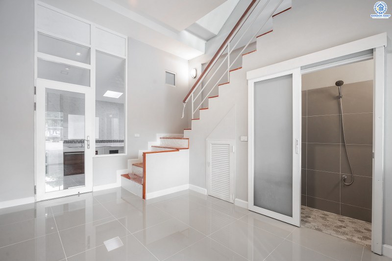 บ้านมือสองตกแต่งใหม่ ใกล้รถไฟฟ้าสถานีบางพลู เพียง 3นาที* กับโครงการ โฮมเพลส รัตนาธิเบศร์-ราชพฤกษ์ (หน้ากว้าง 6 ม.) บ้านดีไซน์ทันสมัย ห้องมุม! โซนหน้าสวน หน้าบ้านไม่ชนใคร เนื้อที่ 24 ตร.ว. ฟังก์ชั่น 3นอน 3น้ำ กับที่สุดแห่งทำเลโซนเมือง ติดถนนใหญ่ ใจกลาง 2 เซ็นทรัลฯ ใกล้ The walk , The Crystal SB และอื่นๆ อีกมากมาย