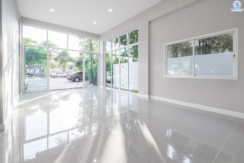 บ้านมือสองตกแต่งใหม่ ใกล้รถไฟฟ้าสถานีบางพลู เพียง 3นาที* กับโครงการ โฮมเพลส รัตนาธิเบศร์-ราชพฤกษ์ (หน้ากว้าง 6 ม.) บ้านดีไซน์ทันสมัย ห้องมุม! โซนหน้าสวน หน้าบ้านไม่ชนใคร เนื้อที่ 24 ตร.ว. ฟังก์ชั่น 3นอน 3น้ำ กับที่สุดแห่งทำเลโซนเมือง ติดถนนใหญ่ ใจกลาง 2 เซ็นทรัลฯ ใกล้ The walk , The Crystal SB และอื่นๆ อีกมากมาย