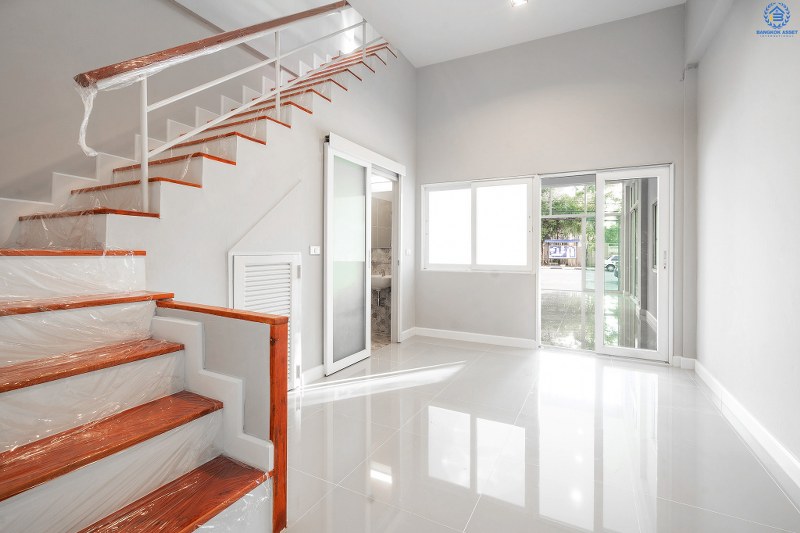 บ้านมือสองตกแต่งใหม่ ใกล้รถไฟฟ้าสถานีบางพลู เพียง 3นาที* กับโครงการ โฮมเพลส รัตนาธิเบศร์-ราชพฤกษ์ (หน้ากว้าง 6 ม.) บ้านดีไซน์ทันสมัย ห้องมุม! โซนหน้าสวน หน้าบ้านไม่ชนใคร เนื้อที่ 24 ตร.ว. ฟังก์ชั่น 3นอน 3น้ำ กับที่สุดแห่งทำเลโซนเมือง ติดถนนใหญ่ ใจกลาง 2 เซ็นทรัลฯ ใกล้ The walk , The Crystal SB และอื่นๆ อีกมากมาย