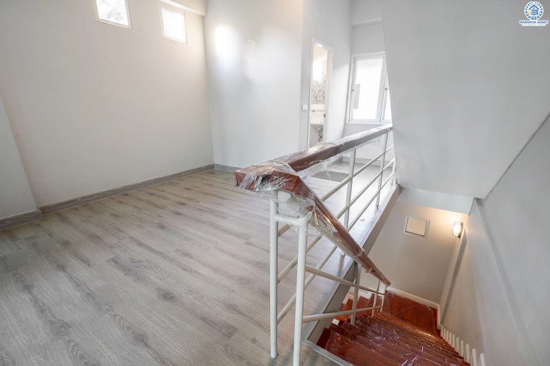 บ้านมือสองตกแต่งใหม่ ใกล้รถไฟฟ้าสถานีบางพลู เพียง 3นาที* กับโครงการ โฮมเพลส รัตนาธิเบศร์-ราชพฤกษ์ (หน้ากว้าง 6 ม.) บ้านดีไซน์ทันสมัย ห้องมุม! โซนหน้าสวน หน้าบ้านไม่ชนใคร เนื้อที่ 24 ตร.ว. ฟังก์ชั่น 3นอน 3น้ำ กับที่สุดแห่งทำเลโซนเมือง ติดถนนใหญ่ ใจกลาง 2 เซ็นทรัลฯ ใกล้ The walk , The Crystal SB และอื่นๆ อีกมากมาย