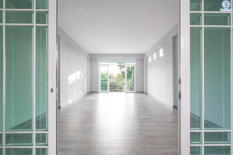 บ้านมือสองตกแต่งใหม่ ใกล้รถไฟฟ้าสถานีบางพลู เพียง 3นาที* กับโครงการ โฮมเพลส รัตนาธิเบศร์-ราชพฤกษ์ (หน้ากว้าง 6 ม.) บ้านดีไซน์ทันสมัย ห้องมุม! โซนหน้าสวน หน้าบ้านไม่ชนใคร เนื้อที่ 24 ตร.ว. ฟังก์ชั่น 3นอน 3น้ำ กับที่สุดแห่งทำเลโซนเมือง ติดถนนใหญ่ ใจกลาง 2 เซ็นทรัลฯ ใกล้ The walk , The Crystal SB และอื่นๆ อีกมากมาย