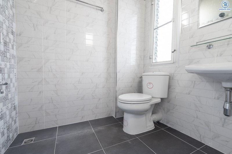 บ้านมือสองตกแต่งใหม่ ใกล้รถไฟฟ้าสถานีบางพลู เพียง 3นาที* กับโครงการ โฮมเพลส รัตนาธิเบศร์-ราชพฤกษ์ (หน้ากว้าง 6 ม.) บ้านดีไซน์ทันสมัย ห้องมุม! โซนหน้าสวน หน้าบ้านไม่ชนใคร เนื้อที่ 24 ตร.ว. ฟังก์ชั่น 3นอน 3น้ำ กับที่สุดแห่งทำเลโซนเมือง ติดถนนใหญ่ ใจกลาง 2 เซ็นทรัลฯ ใกล้ The walk , The Crystal SB และอื่นๆ อีกมากมาย