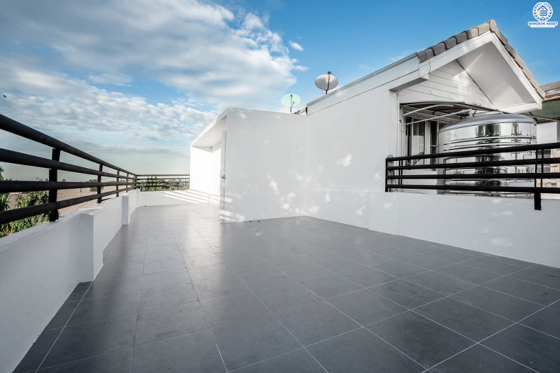 บ้านมือสองตกแต่งใหม่ ใกล้รถไฟฟ้าสถานีบางพลู เพียง 3นาที* กับโครงการ โฮมเพลส รัตนาธิเบศร์-ราชพฤกษ์ (หน้ากว้าง 6 ม.) บ้านดีไซน์ทันสมัย ห้องมุม! โซนหน้าสวน หน้าบ้านไม่ชนใคร เนื้อที่ 24 ตร.ว. ฟังก์ชั่น 3นอน 3น้ำ กับที่สุดแห่งทำเลโซนเมือง ติดถนนใหญ่ ใจกลาง 2 เซ็นทรัลฯ ใกล้ The walk , The Crystal SB และอื่นๆ อีกมากมาย