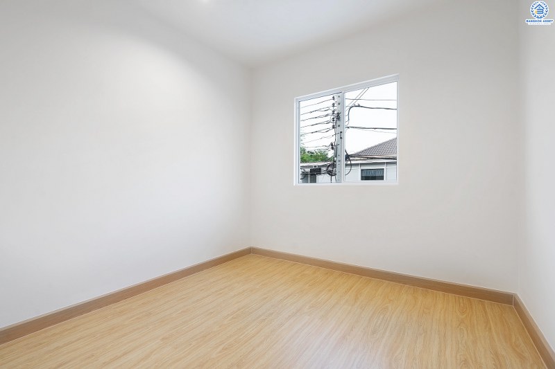 บ้านมือสองตกแต่งใหม่ ห้องมุม! ม.พฤกษาวิลล์28 บางใหญ่-เซ็นทรัลเวสต์เกต (หน้ากว้าง 7.5 เมตร) ความสุขมีครบทุกตารางนิ้ว กับบ้านตกแต่งพร้อมอยู่ เนื้อที่ 26.4 ตร.ว. ฟังก์ชั่น 3นอน 2น้ำ ครบครันทั้งครัวเคาน์เตอร์ และที่จอดรถส่วนตัว บนทำเลสุดสะดวก บนถนนสายหลัก "กาญจนาภิเษก" เพียง 8 นาทีถึงรถไฟฟ้าสถานี ตลาดบางใหญ่