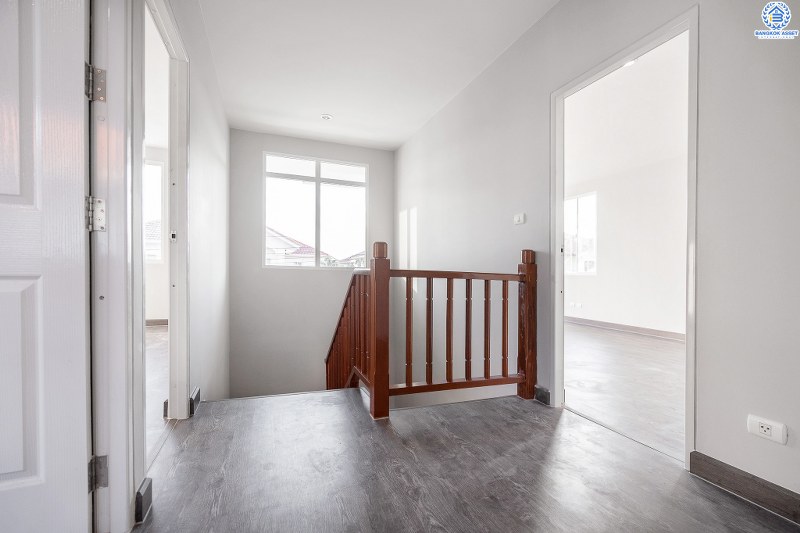 บ้านมือสองตกแต่งใหม่ ม.ภัสสร14 บางใหญ่-กาญจนาฯ (ซ.กันตนา) ที่สุดของความสุข ไปพร้อมกับบ้านหลังใหญ่ เนื้อที่ 53 ตร.ว. ฟังก์ชั่น 3นอน 3น้ำ พื้นที่ใช้สอยกว้างขวาง รองรับกับทุกครอบครัว บนทำเลศักยภาพ โครงการติดถนนใหญ่ เข้า-ออกสะดวก ใกล้เซ็นทรัลเวสต์เกต เดินทางเพียง 10 นาทีถึงจุดขึ้นทางด่วน "ศรีรัช"