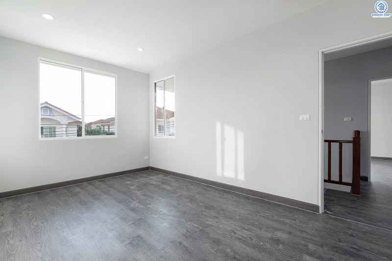 บ้านมือสองตกแต่งใหม่ ม.ภัสสร14 บางใหญ่-กาญจนาฯ (ซ.กันตนา) ที่สุดของความสุข ไปพร้อมกับบ้านหลังใหญ่ เนื้อที่ 53 ตร.ว. ฟังก์ชั่น 3นอน 3น้ำ พื้นที่ใช้สอยกว้างขวาง รองรับกับทุกครอบครัว บนทำเลศักยภาพ โครงการติดถนนใหญ่ เข้า-ออกสะดวก ใกล้เซ็นทรัลเวสต์เกต เดินทางเพียง 10 นาทีถึงจุดขึ้นทางด่วน "ศรีรัช"