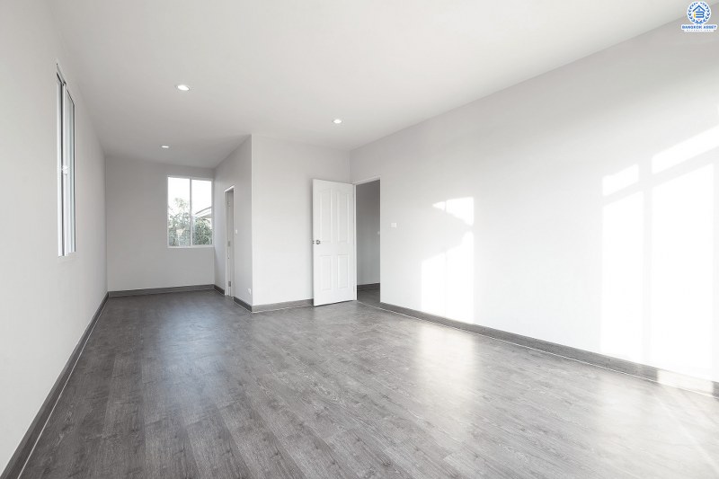 บ้านมือสองตกแต่งใหม่ ม.ภัสสร14 บางใหญ่-กาญจนาฯ (ซ.กันตนา) ที่สุดของความสุข ไปพร้อมกับบ้านหลังใหญ่ เนื้อที่ 53 ตร.ว. ฟังก์ชั่น 3นอน 3น้ำ พื้นที่ใช้สอยกว้างขวาง รองรับกับทุกครอบครัว บนทำเลศักยภาพ โครงการติดถนนใหญ่ เข้า-ออกสะดวก ใกล้เซ็นทรัลเวสต์เกต เดินทางเพียง 10 นาทีถึงจุดขึ้นทางด่วน "ศรีรัช"