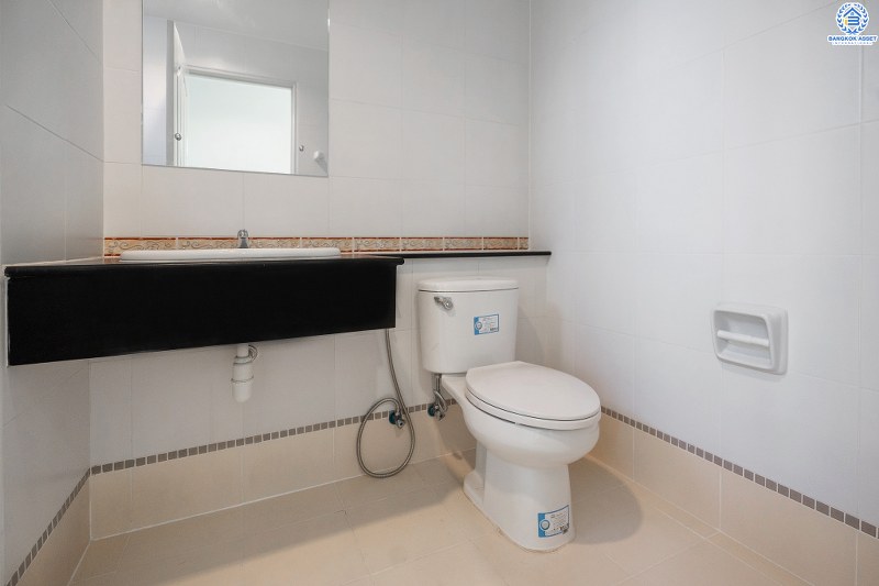 บ้านมือสองตกแต่งใหม่ ม.ภัสสร14 บางใหญ่-กาญจนาฯ (ซ.กันตนา) ที่สุดของความสุข ไปพร้อมกับบ้านหลังใหญ่ เนื้อที่ 53 ตร.ว. ฟังก์ชั่น 3นอน 3น้ำ พื้นที่ใช้สอยกว้างขวาง รองรับกับทุกครอบครัว บนทำเลศักยภาพ โครงการติดถนนใหญ่ เข้า-ออกสะดวก ใกล้เซ็นทรัลเวสต์เกต เดินทางเพียง 10 นาทีถึงจุดขึ้นทางด่วน "ศรีรัช"