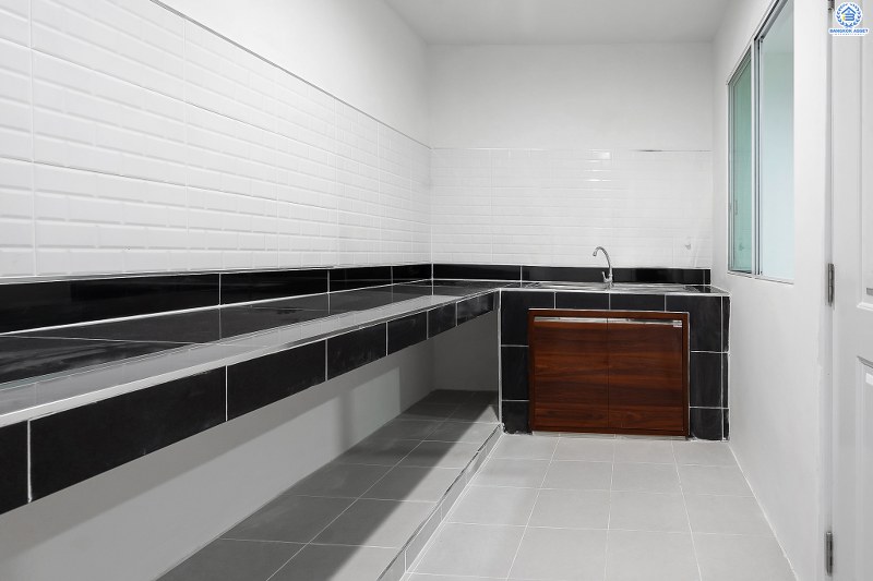 บ้านมือสองตกแต่งใหม่ ม.พฤกษาวิลล์28 บางใหญ่-เซ็นทรัลเวสต์เกต ตกแต่งจัดเต็ม! คุ้มค่าทุกตารางนิ้ว บนเนื้อที่ 22.2 ตร.ว. ฟังก์ชั่น 3 ห้องนอน 2 ห้องน้ำ พร้อมครัวเคาน์เตอร์ และที่จอดรถส่วนตัว บนทำเลเดินทางสะดวก ใกล้เซ็นทรัลเวสต์เกต และรถไฟฟ้าสถานี ตลาดบางใหญ่