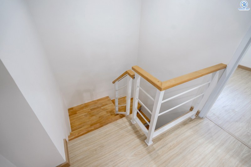 บ้านมือสองตกแต่งใหม่ ม.พฤกษาวิลล์28 บางใหญ่-เซ็นทรัลเวสต์เกต ตกแต่งจัดเต็ม! คุ้มค่าทุกตารางนิ้ว บนเนื้อที่ 22.2 ตร.ว. ฟังก์ชั่น 3 ห้องนอน 2 ห้องน้ำ พร้อมครัวเคาน์เตอร์ และที่จอดรถส่วนตัว บนทำเลเดินทางสะดวก ใกล้เซ็นทรัลเวสต์เกต และรถไฟฟ้าสถานี ตลาดบางใหญ่